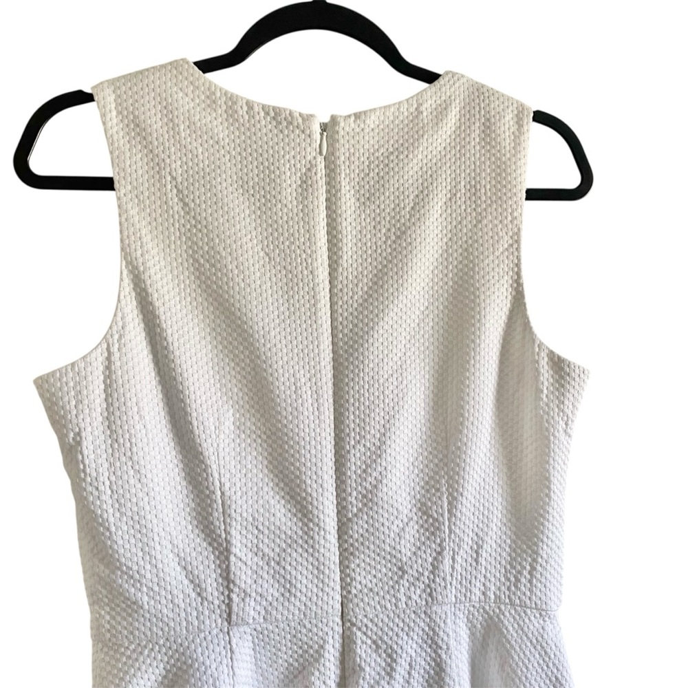 The Limited White Fit & Flare Dress Size 4 Textured Sleeveless A-Line - Picture 4 of 9